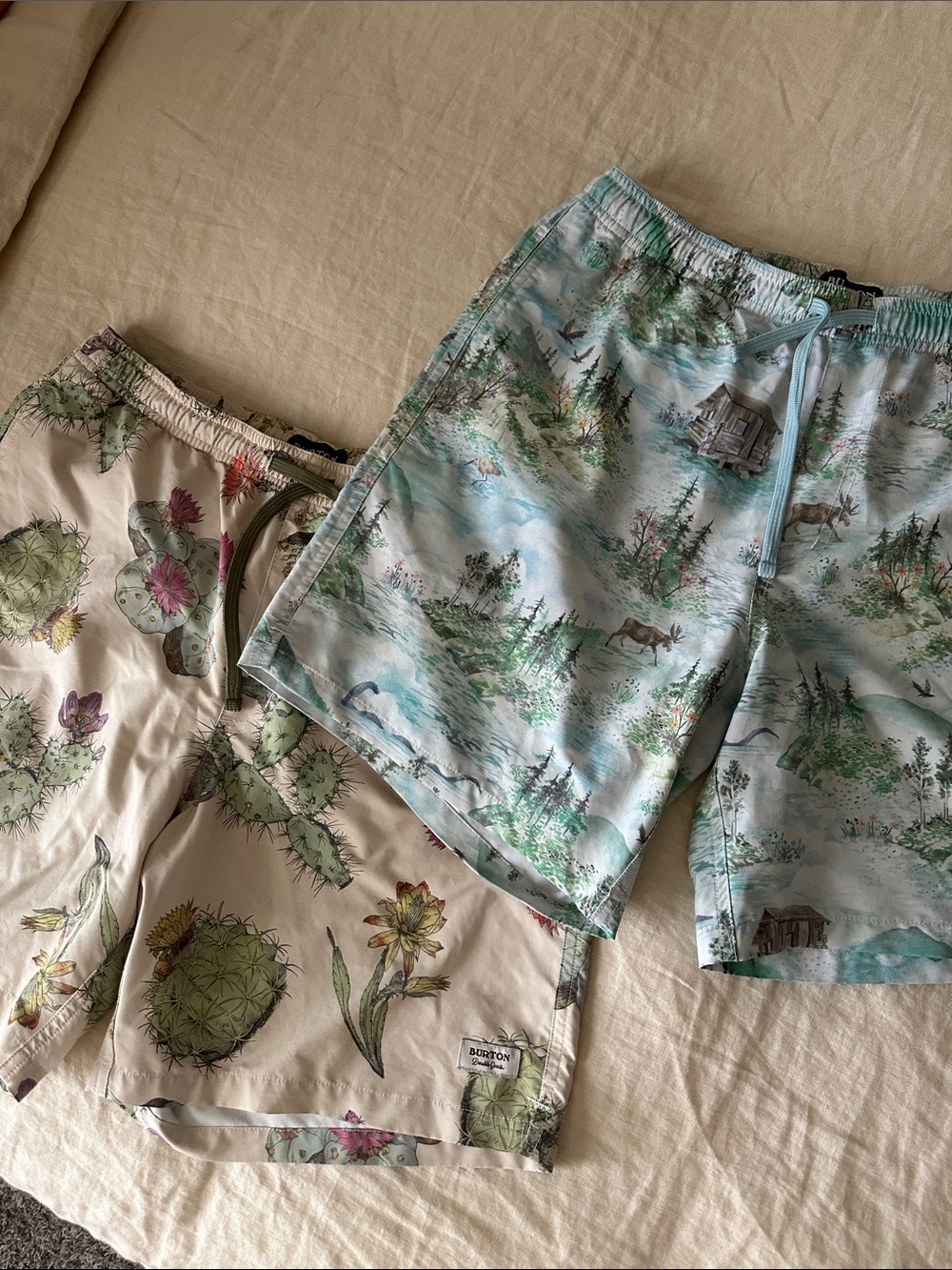 2 pair of men’s Burton board shorts